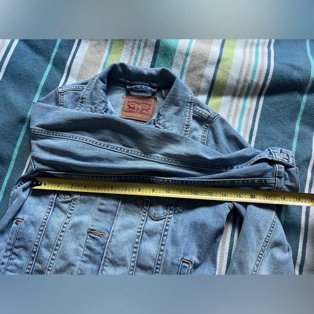 LEVIS Jean Jacket - Picture 9 of 10